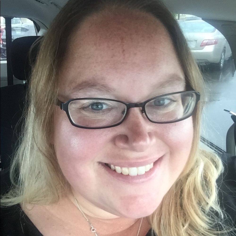 Meet your Posher, Clarissa